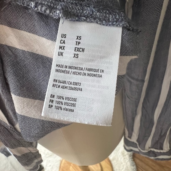 American Eagle Blue White Stripe Button Down Long Sleeve Blouse Size XS - Picture 5 of 6